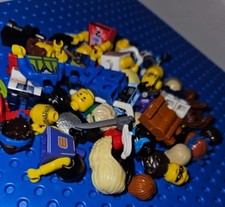30 Lego Figurenteile