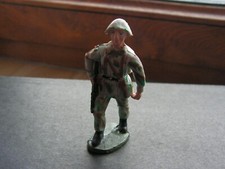 DDR-NVA- Soldat aus Gummi im Tarnanzug