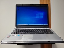 Toshiba Satellite 17"   W i n