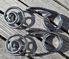 4 Sitzfedern für Solosattel waren nur probeweise montiert 