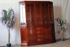 Nr.1422 Form Exclusiv Wien Rubin Vitrine Schrank Kirschbaum Teilmassiv 