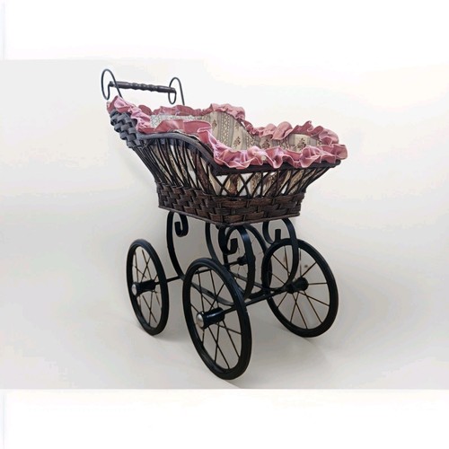 Traumhafter antik puppenwagen - antik,
