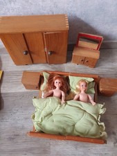 Puppenstubenmöbel