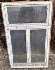 Altes historisches Holzfenster