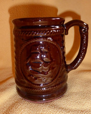 Bierkrug, Bierhumpen mit Motiv Segelboot und Steuerrad