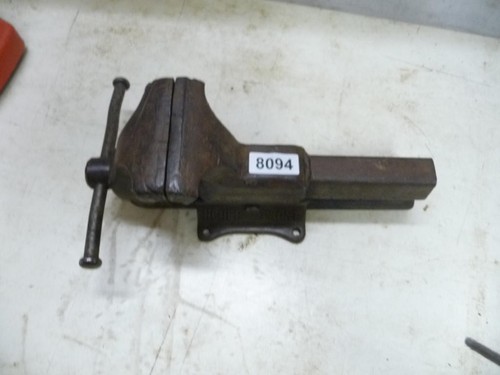 8094 alter schraubstock - ,