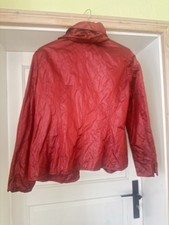 Roter Blazer Glänzend