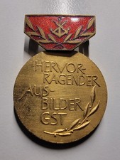 DDR GST Orden Medaille Hervorragender Ausbilder GST Gold Badge A199