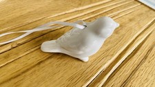 Porzellan Spatz Sperling weiß Dekofigur Zum Aufhängen 6cm Geschenk