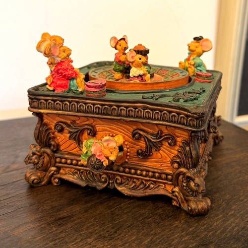 Spieldose mit mäuse figuren - spieldose,