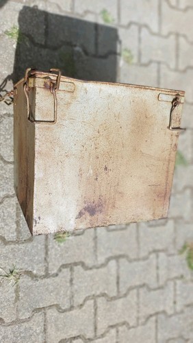Abwurfbehälter für