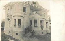 AK - Deutsche Soldaten mit Pickelhauben - Besetzte Villa - Militaria