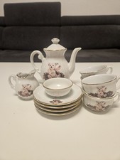 Süßes Puppengeschirr /