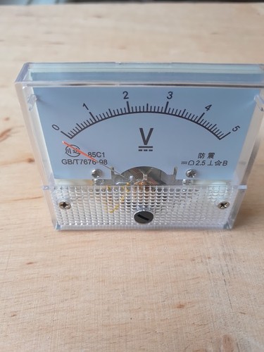 Analoges voltmeter - analoges,