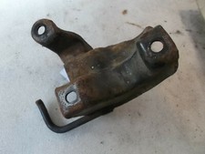 Halter Aufnahme Auspuffanlage an Vorderachse Rover 200 1998 1,4 55KW 75PS (FG9)