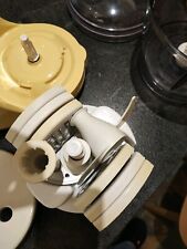 Gut erhaltene und wenig benutzte Küchenmaschine zu verkaufen.