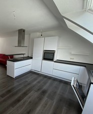 Moderne Nobilia Küche Mit allen Functionierenden elektronischen Geräten Vorhande