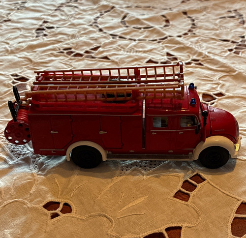 Feuerwehr löschfahrzeug - feuerwehr,