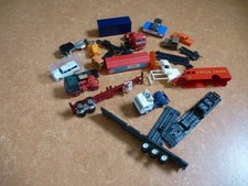 Modellautos Schrottplatz 2 rar Metall Resin Plastik PKW LKW alt Ersatzteil 