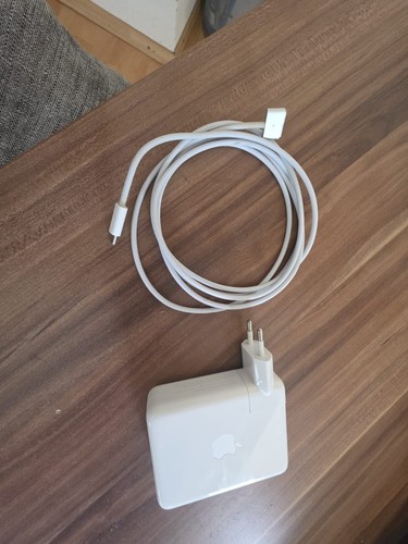 Apple 140w usb power - usb-c, adapter
