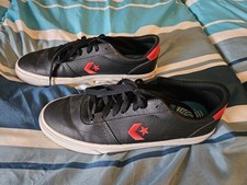 Converse Boulevard Ox Sneaker Gr. 43 Kunstleder Schwarz Rot