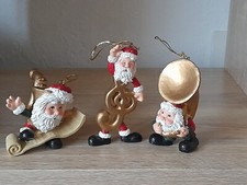 3 kleine Weihnachtsmänner mit