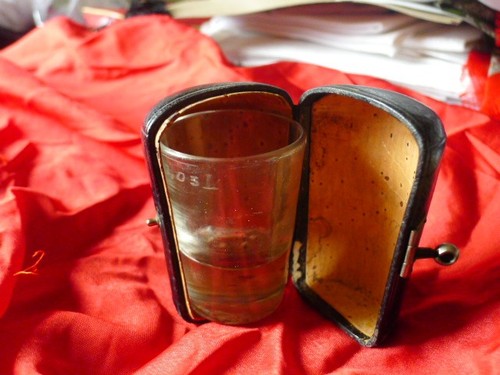 Antikes glas lederköcher - glas, im