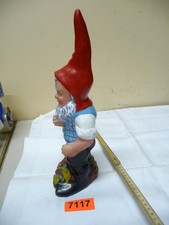 7117.     Alte  Gartenzwerg