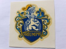 Triumph rechts Schriftzug