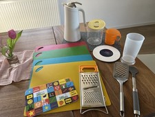 Marken Haushaltsartikel 16 teilig :  Tupper, Thermoskanne, Schneidebrett…