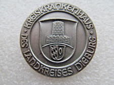 alte Schwesternbrosche - Kreiskrankenhaus Landkreis Dieburg - Brosche ca. 3,5 cm