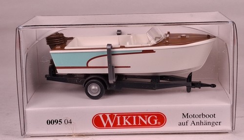 Motorboot auf anhänger - motorboot,