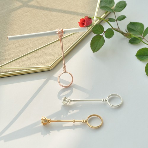 Elegant frau zigarettenhalter - elegant,