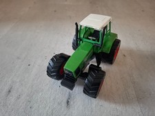 Traktor Fendt Vario Favorit 926, grün, ohne Spiegel, 1:32, Siku