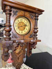 Antike Wanduhr um 1900 –