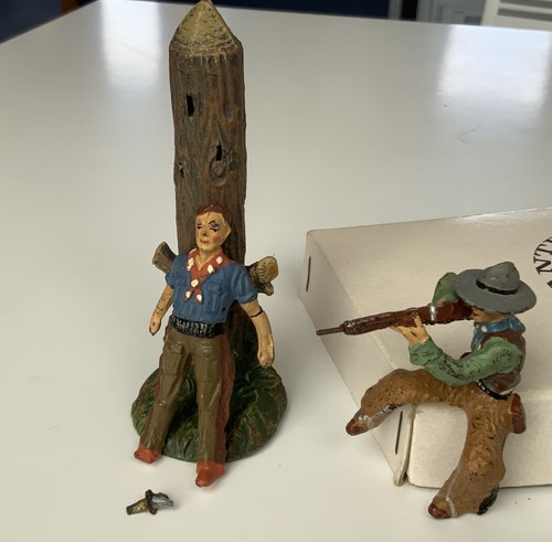 Cowboy figuren mit marterpfahl - cowboy-figuren,
