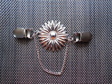 Strickjacken Clip Verschluss Schmuck Klammer "große Sonnenblume" OVP (883)
