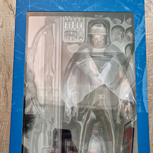 Hot toys hawkeye - hawkeye, 1:6
