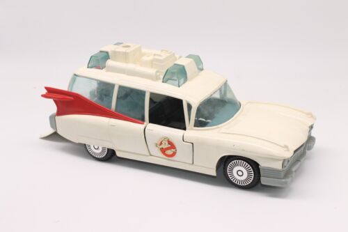 Ecto real ghostbusters - ecto-1,