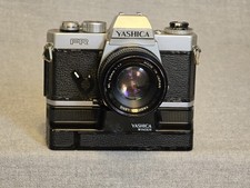 Yashica FR mit 1:1.7/50 Yashica Lens und Winder Filmtransport