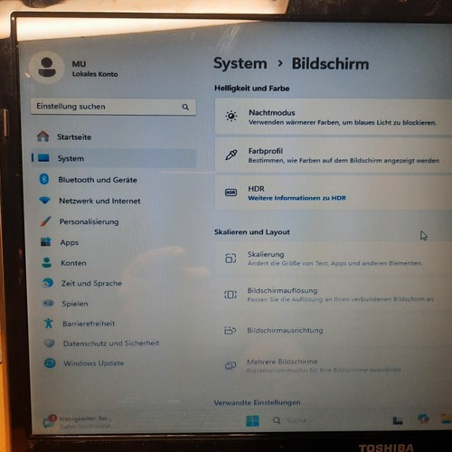 Toshiba satellite - 18.4,