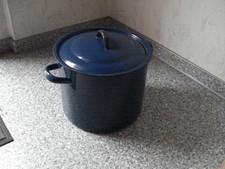 Großer blauer  Topf mit