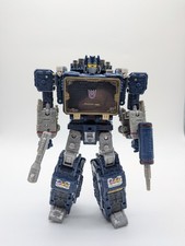 SOUNDWAVE Transformers Legacy