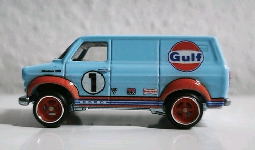 Hot wheels ford transit - hot,
