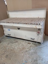 Schleif- und Absaugtisch, Arbeitsfläche 1930 x 900mm, 2 Staubkästen,