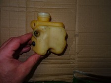 Stihl HS 45 Stihl HS 45 Heckenschere Tank 42283510400A