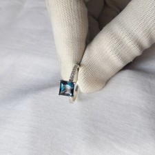 1.01 Karat Blauer Topas & Weiß Topas Verlobung Solitaire Ring 925 Massiv Silber