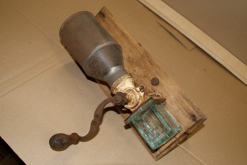Antike küchenmühle guss - küchenmühle,