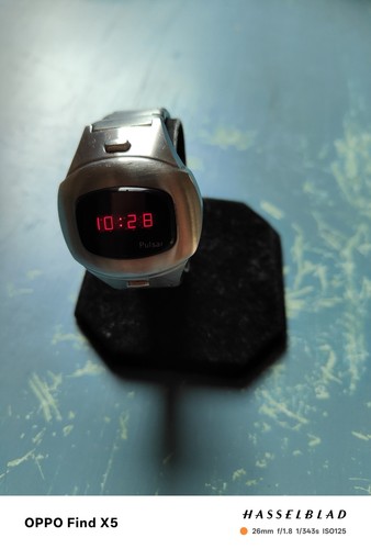 Vintage 1970 quartz pulsar - quartz,