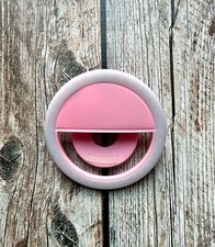 LED Selfie Ringlicht - pink - 8,5 cm - inkl. USB-Kabel - Neuwertig!